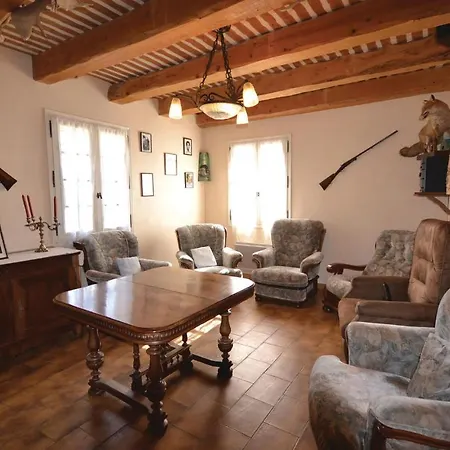 3 Bedroom Amazing In Lagnes
